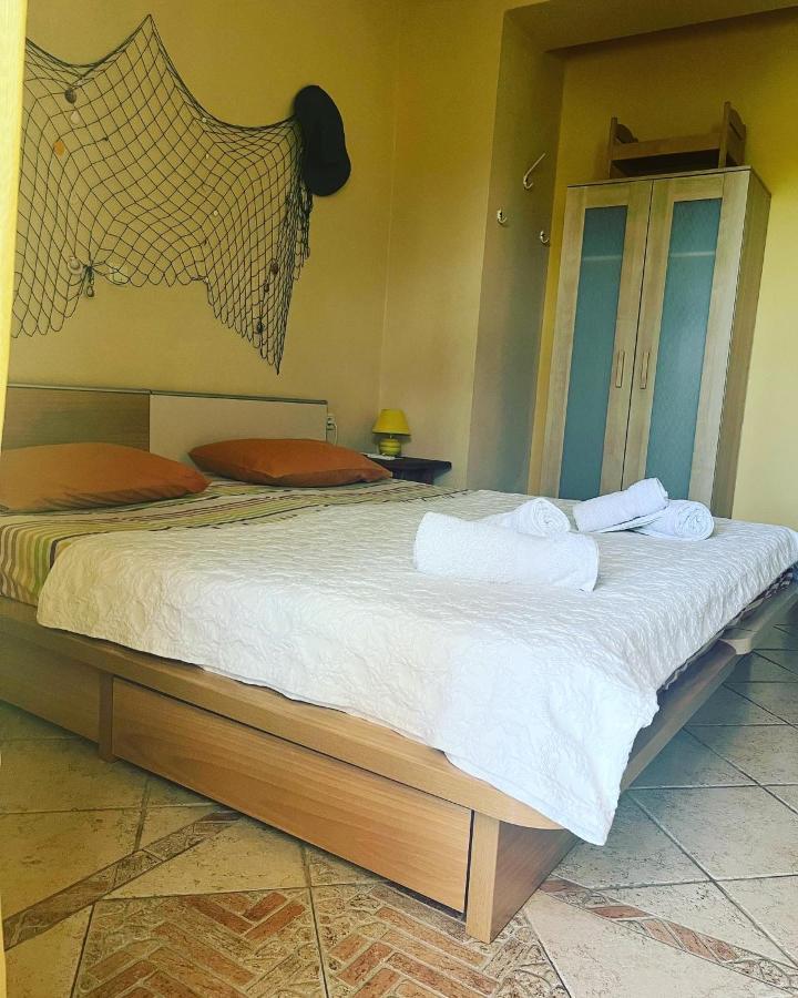 Guesthouse Kaliepia Ierissos Dış mekan fotoğraf